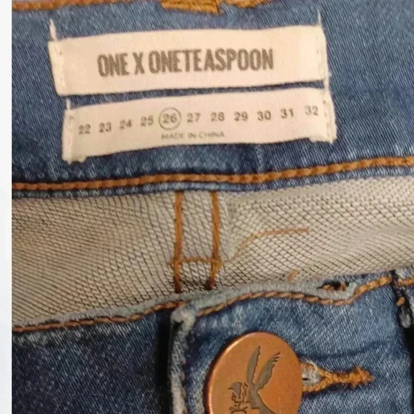 One Teaspoon  Raw Hem Distressed Ankle Medium Wash Jeans Size 26 - Picture 10 of 11